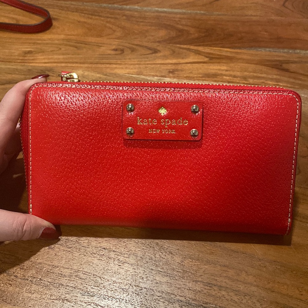 NWT kate spade Wellesley Red wallet
